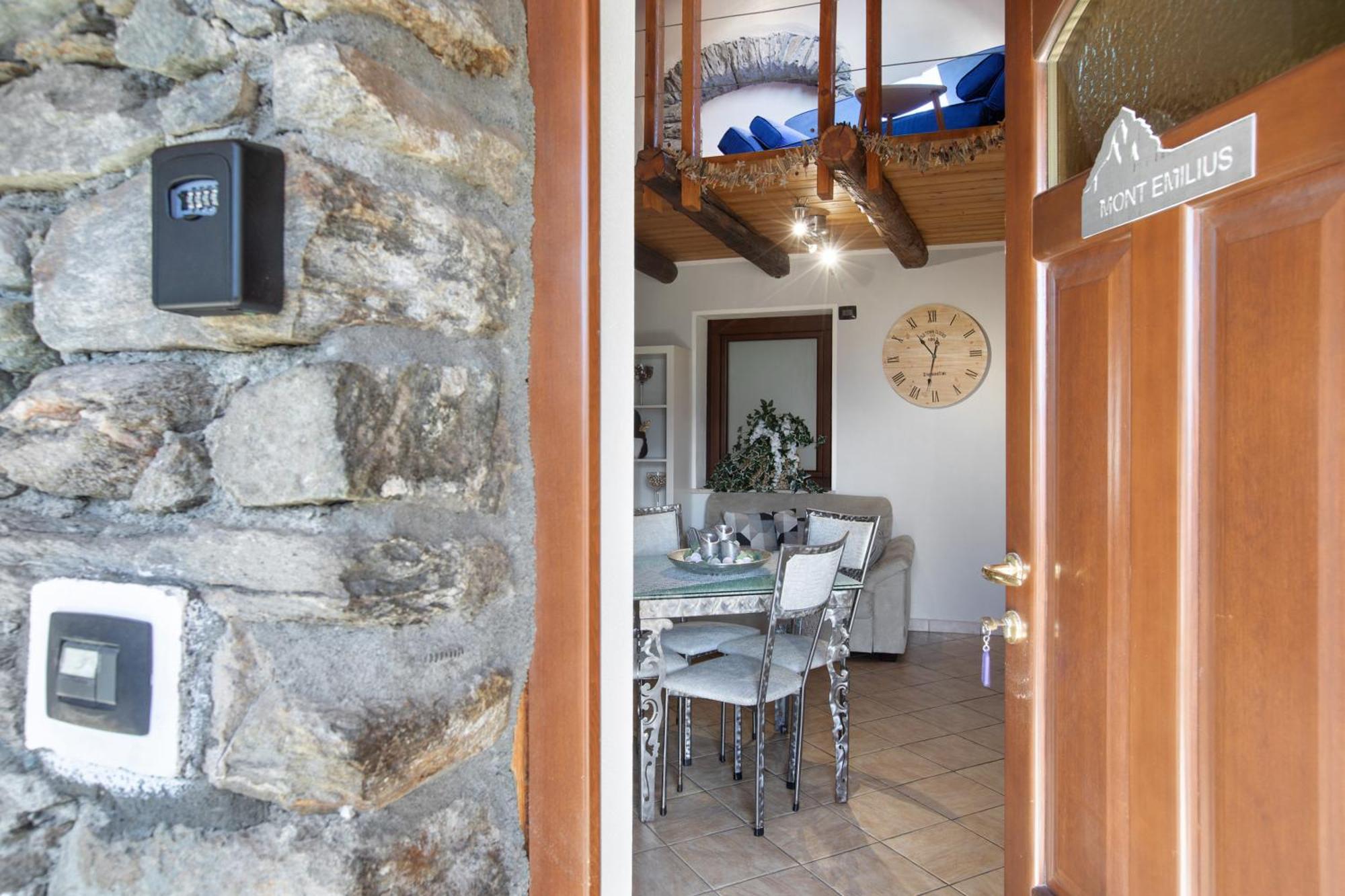 Maison Bebe Mont Emilius Aosta Exteriér fotografie